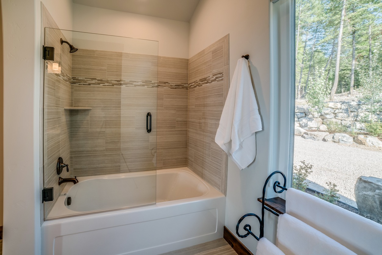 Shower & Tub Installation in Lyndhurst